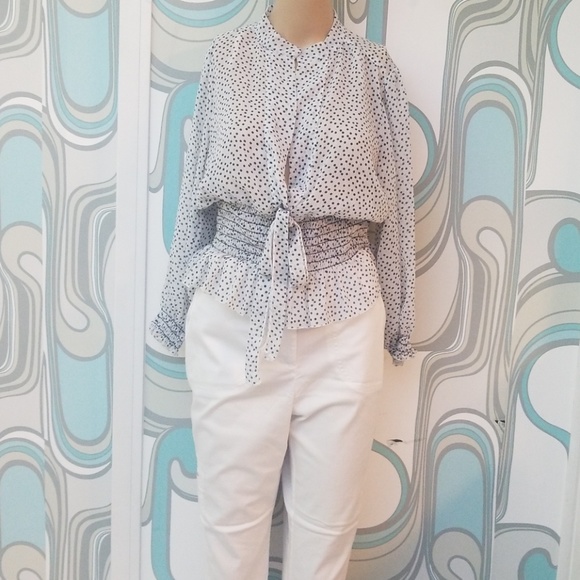 Cute blouse - Picture 1 of 7